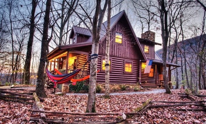 Helen Cabin | Sitting on 20 beautiful acres, totally secluded, Just 6 miles from Helen, GA!