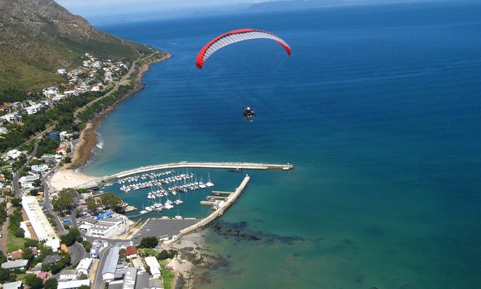 Gordons Bay Central House | Situated in the heart of the Cape an ideal seaside holiday home