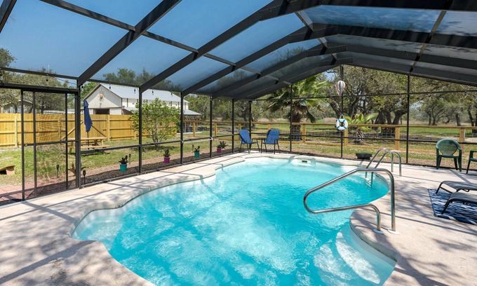 Rockport House | Sixteen Oaks | Pet Friendly, Pool, Tiki Bar, Games