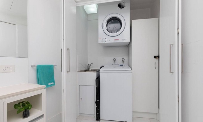 Kangaroo Point Apartment | SK1 · Lavish CBD SkyHome -C`Prk+WIFI