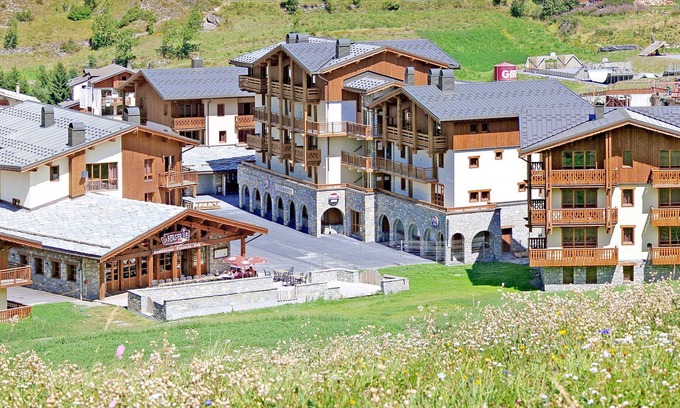 Lanslevillard Condo | Ski aux pieds | Piscine | Sauna et hamman
