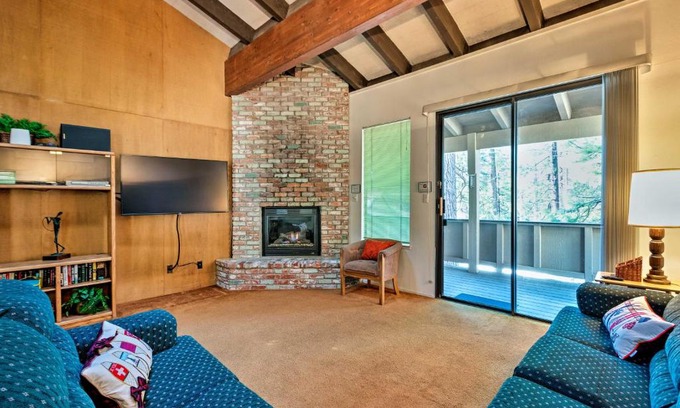 Incline Village House | Ski Condo with Beach Access and 2 Mi to Diamond Peak!