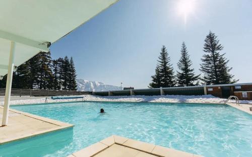 Chamrousse Apartment | Ski et détente à Chamrousse Sauna, piscine 6 pers, wifi et parking
