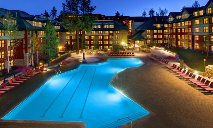 South Lake Tahoe Cabin | Ski-In&Out 2 BD/2BA Villa at Marriott Timber Lodge + Full Resort Access Sleeps 8
