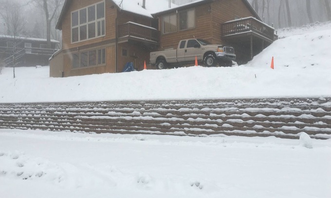 Claysburg Ski Chalet | Ski In/Out Chalet at Blue Knob Ski Resort - Ski the Knob Chalet
