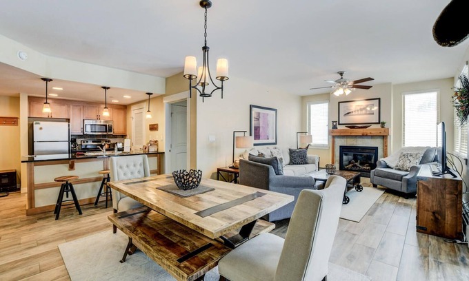 Winter Park House | Ski In Out Luxury Condo 4474 I Huge Hot Tub I Great Views I Best Price I Discounted Attractions