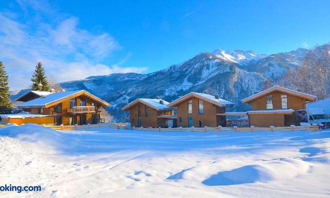 Kaprun Ski Chalet | Ski-in / Ski-out Chalet Maiskogel 13b by Alpen Apartments