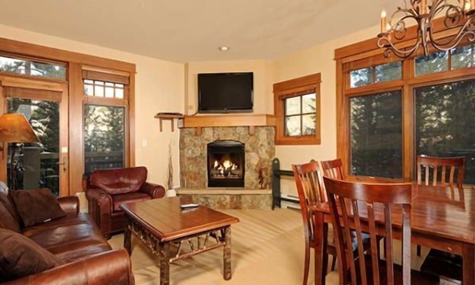 River Run Condo | Ski-in/Ski-out Condo + Fireplace + Shared Hot Tub