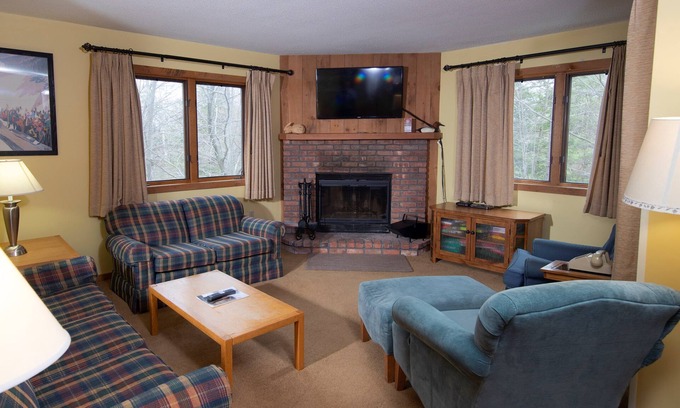 Ludlow Condo | Ski-in/Ski-out Condo with access to Pools, Sauna
