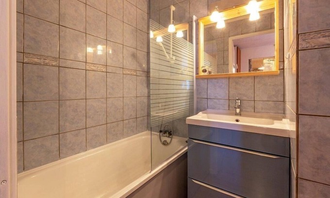 Plagne Soleil Apartment | Ski-in/ski-out & foot of the slopes, 2nd floor, view ski slopes, balcony, tv, ski locker, 25m²