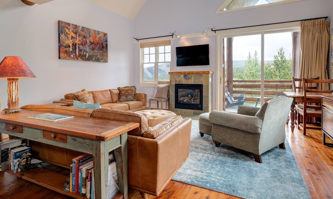 Saddle Ridge Condo | Ski-in/Ski-out Home w/Private Hot Tub in Moonlight Basin - Saddle Ridge - First Chair Lair