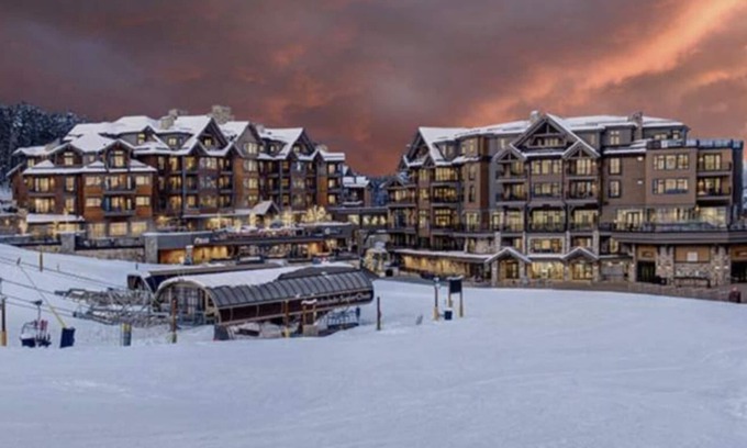 Peak 8 Resort | Ski in Ski out one bedroom