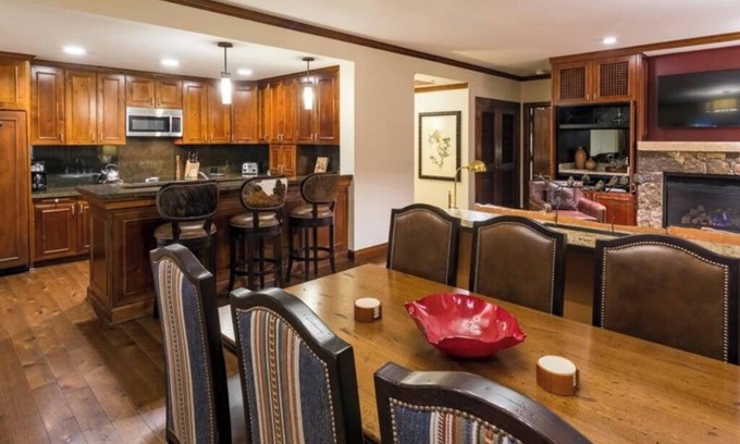 Aspen Condo | Ski in/ski out Ritz-Carlton 2BR residence club condo w/pool, spa & shuttle!
