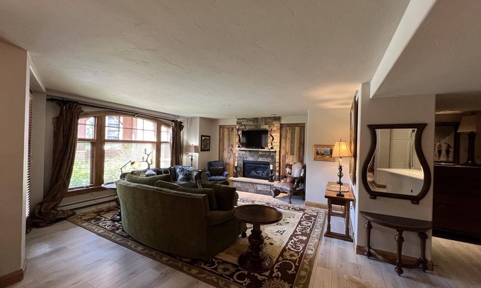 Crested Butte Condo | Ski In/Ski Out "WestWall Lodge" A102 Luxury Mountain Accommodation