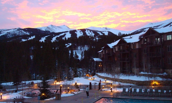 Four O'Clock Villa | Ski-in Studio at amenity-rich resort. Walk to Beaver Run. Avail 1/28-2/4