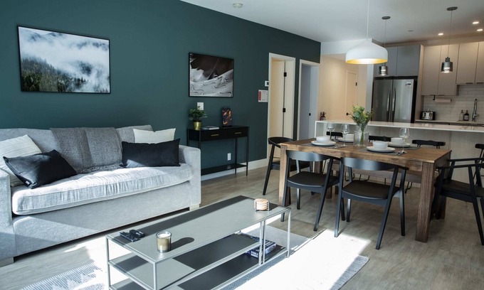 Revelstoke Condo | Ski & Tee Retreat - Bright Three Bedroom + Hot Tub