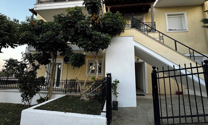 Skiathos Town Apartment | Skiathos Center Stylish 2 Bd w Balcony