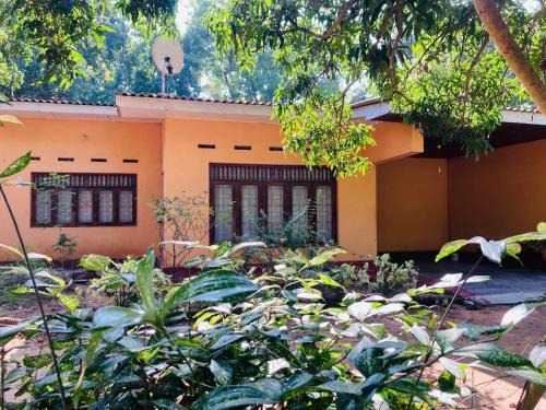 Anuradhapura House | SKR Holiday Home
