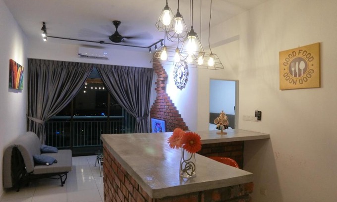 Setia Tropika Apartment | #SKY GARDEN# 3BR for 8 pax SUPERIOR CONDOMINIUN