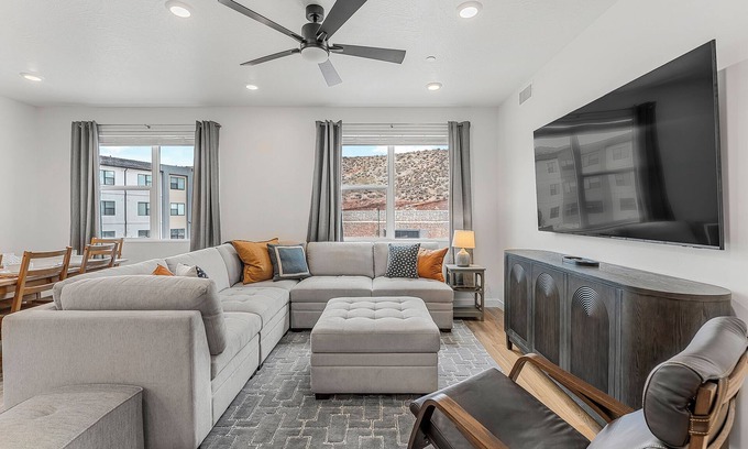 St. George Condo | Sky Haven: Resort Indoor/Outdoor Pool, Basketball + Pickleball