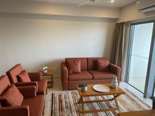 Darwin City Centre Apartment | Sky high with harbour views