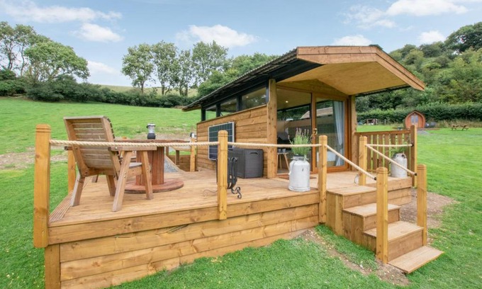 Felinfach House | Sky Hut - Caban y Nen