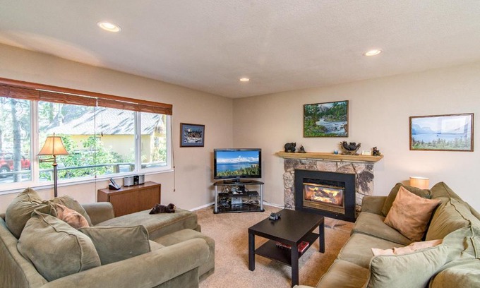 Tahoe Island House | Sky Meadows South Lake Tahoe