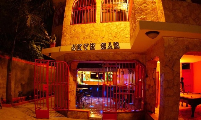Tabarre House | SKYE BAR & LOUNGE