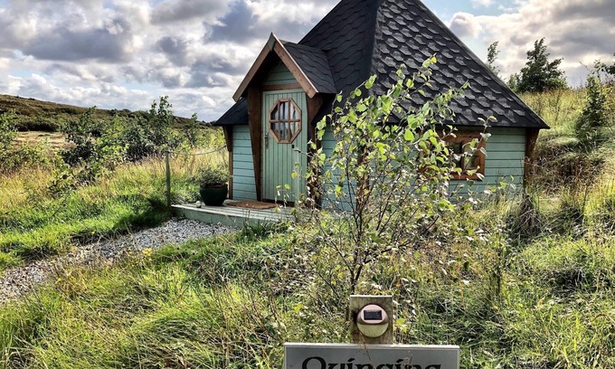 Caroy Cabin | Skye Eco Bells Glamping - Recharge yourself off-grid