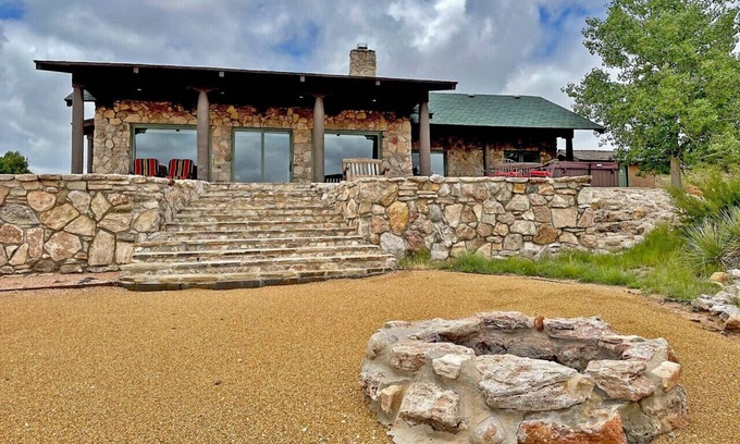 Canyon Apartment | SkyHouse cabin on the West Rim