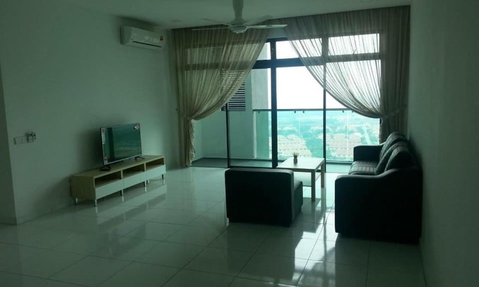 Bukit Indah Apartment | Skyloft Premium Suite