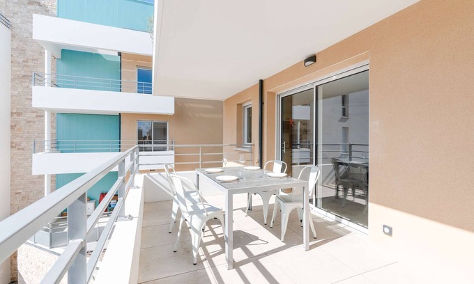 Narbonne-Plage Apartment | SL-B204 T3 air-conditioned in new residence, near beach, WIFI included