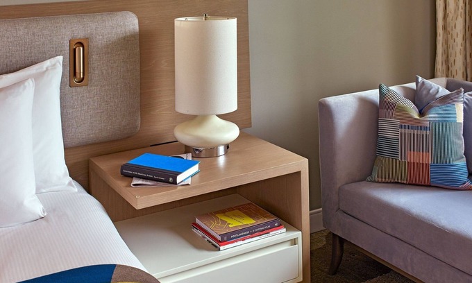 Downtown Portland Hotel | Sleek Downtown Escape w/Art & Lounge – Near Oregon Museum of Science & Industry