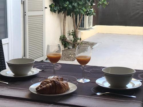 Antibes City Centre Apartment | Sleep In Antibes City Center