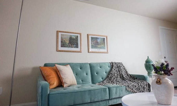 Oklahoma City Apartment | Sleepover: Cozy 1BD/1BA + Balcony - OKC