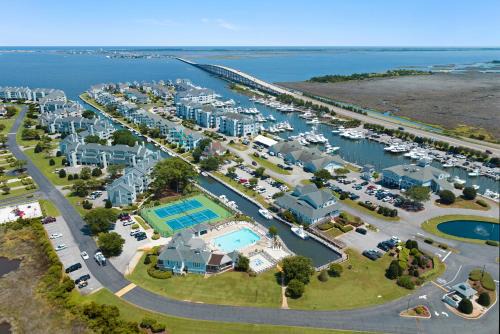 Manteo Apartment | Slip 111