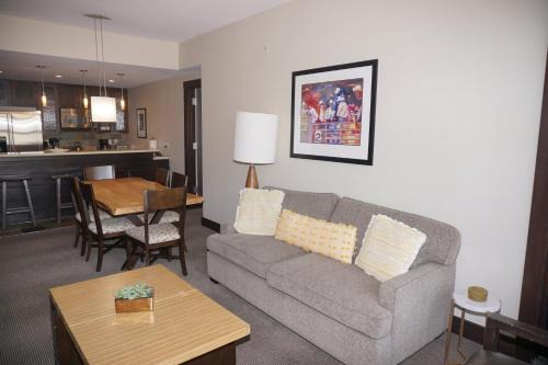 Snowmass Village Apartment | Slopes View Hayden Lodge