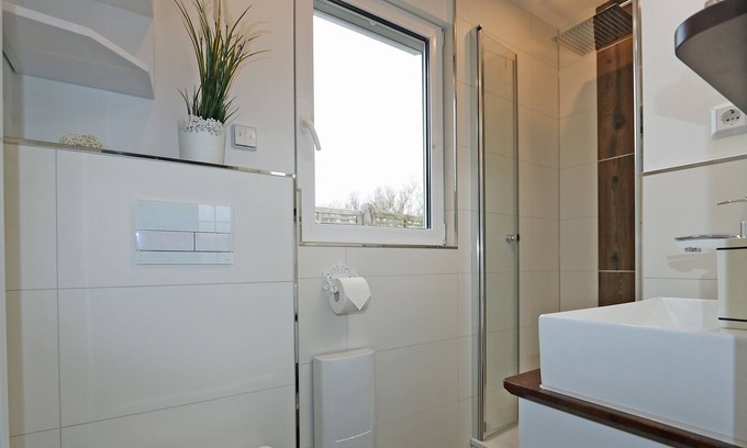 Ostseebad Wustrow House | Small but nice. 2 bedroom bungalow with terrace - 40 m from the beach!