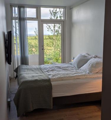Selfoss Apartment | Small cabin in the countryside