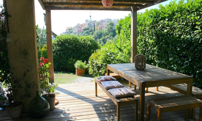 Biot House | SMALL CHARMING HOUSE 70m2, private garden and swimming pool in the grounds, parking
