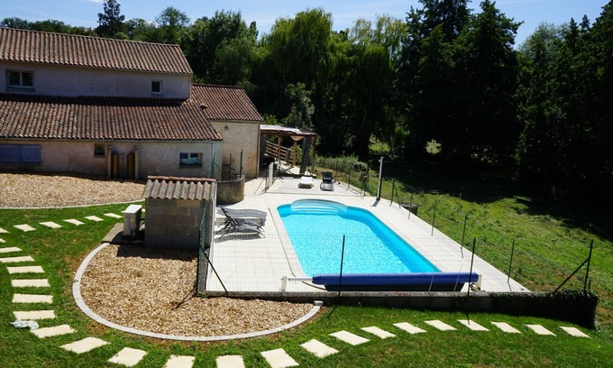 Chalandray House | Small cottage by the river near Futuroscope with spa, swim pool, sauna, massages