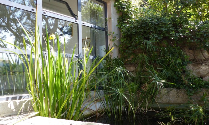 Roucas-Blanc House | Small detached house in a residential area of marseille