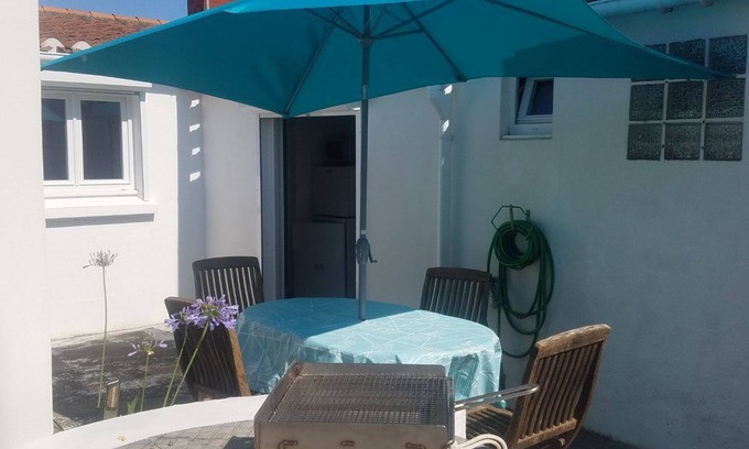Saint-Gilles-Croix-de-Vie House | Small fisherman's house near train station and beach