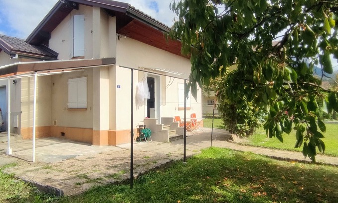 Bassens House | Small house with garden in a quiet area near the center of Chambéry