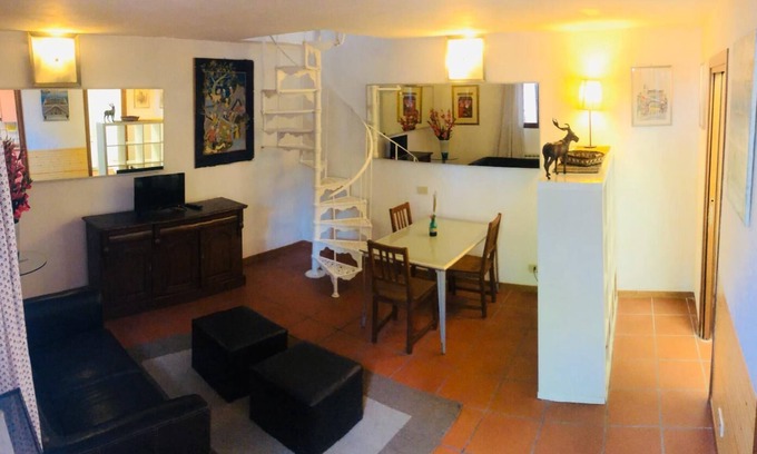 San Lorenzo Cottage | Small independent villa on two levels with terrace