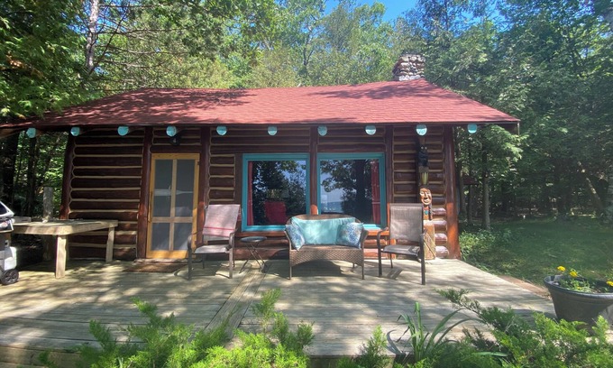 Harbor Springs Cabin | Small Log Cabin , Lake Michigan beachfront, Good Hart area