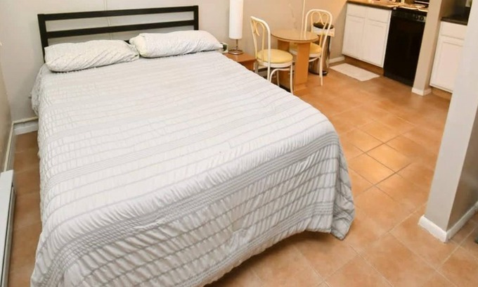 South Bend Apartment | Small Studio apartment close to Notre Dame (1309.20)