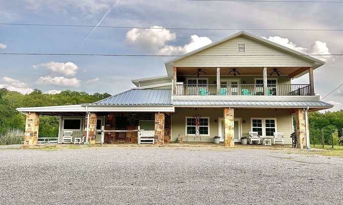 Graham House | Small town richness at Salt Creek Inn 4 Bed 4 Bath Graham, TX