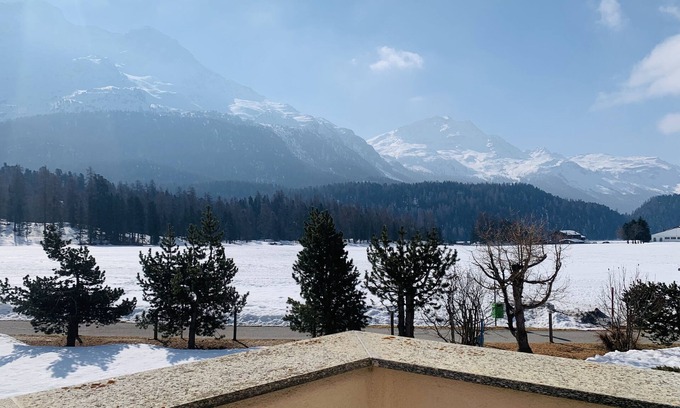 St. Moritz Cottage | Small villa under the ski slopes, private garden, garage, close to the center