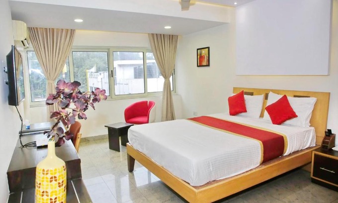 Shanthala Nagar Apartment | SmartStay Luxury 3BHK Apt-M G Road area